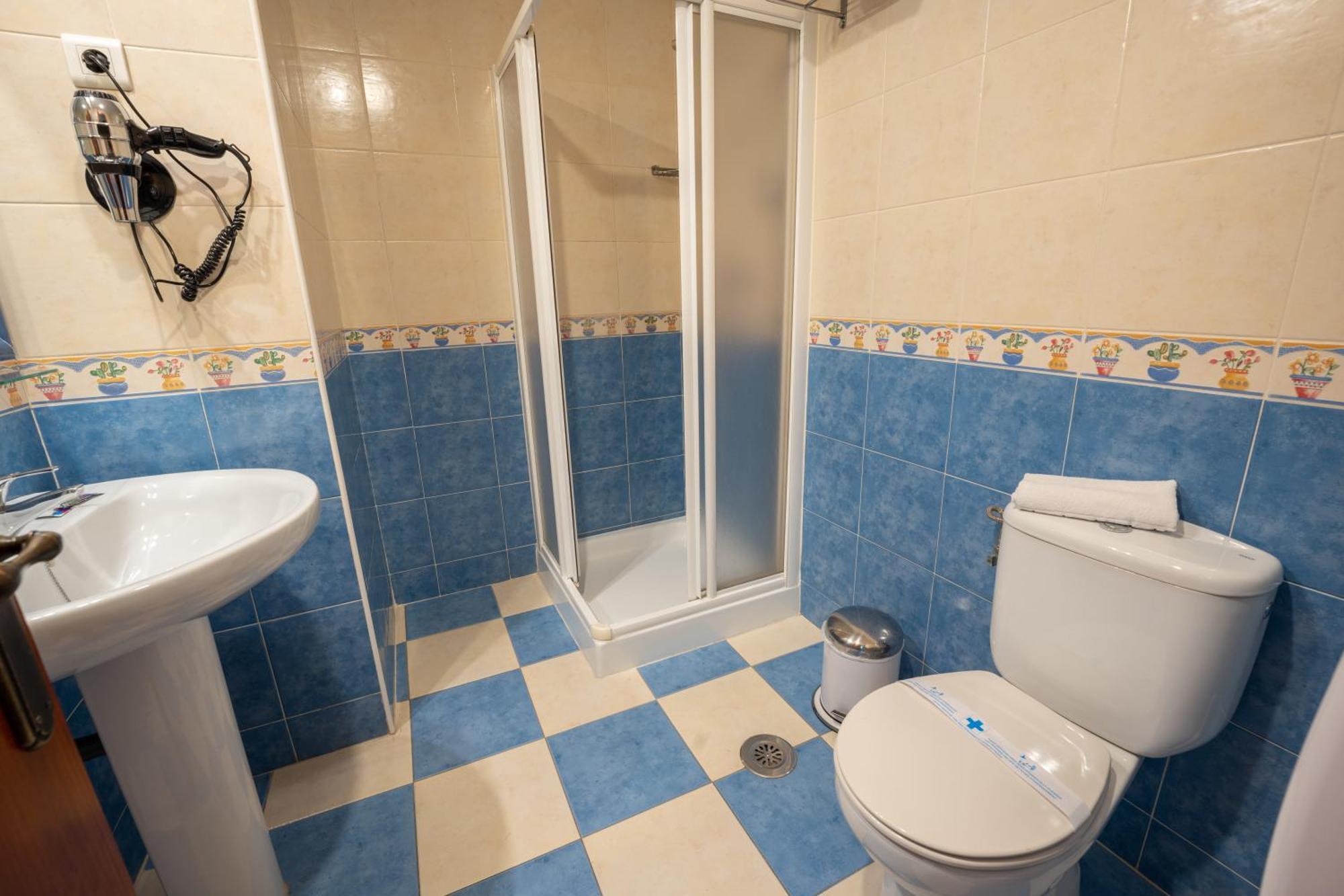 Hotel Romerito Malaga Room photo