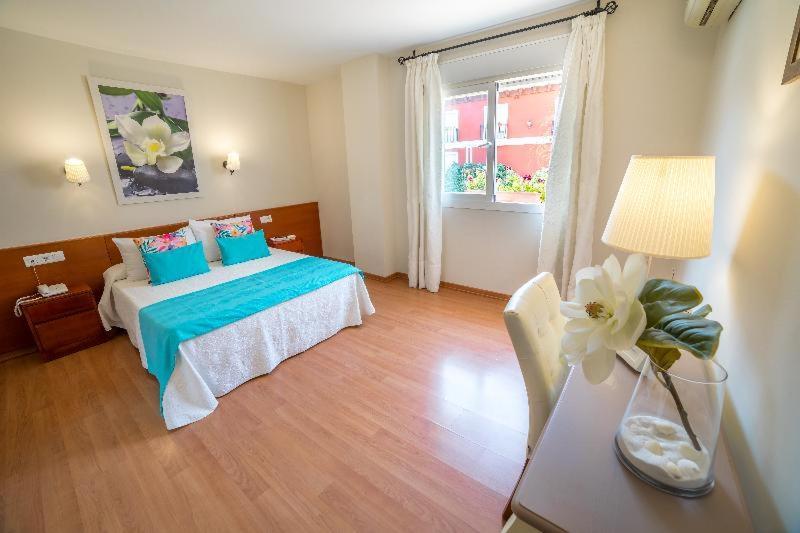 Hotel Romerito Malaga Room photo