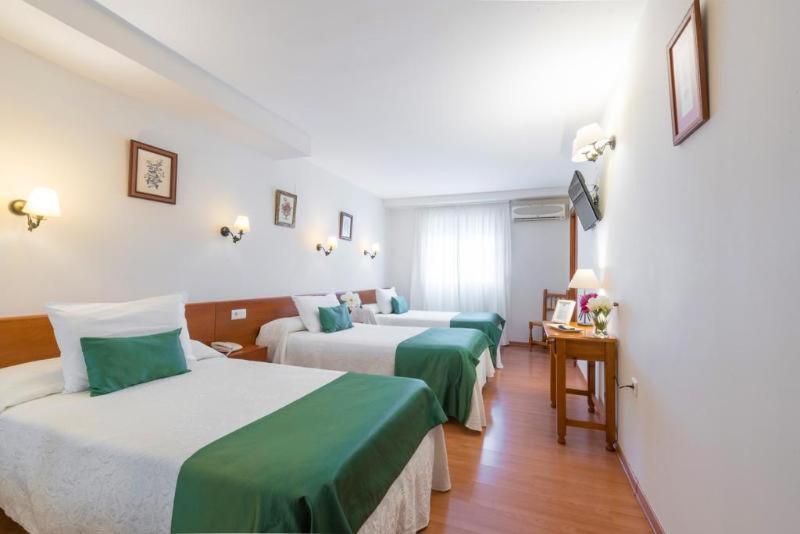 Hotel Romerito Malaga Room photo